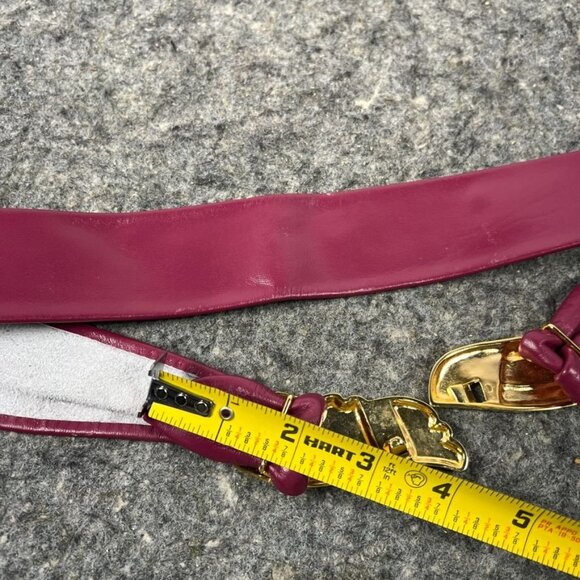 VTG 80's Liz Claiborne Deep Magenta Leather Belt w/ Gold Tone Buckle SM USA - Picture 15 of 15